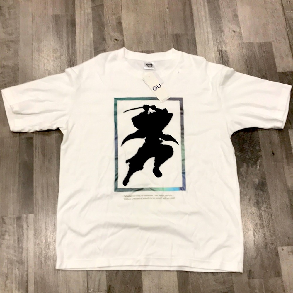 NWT Kimetunoyaiba Japanese famous animation t-shirt limited edition Uniqulo g.u